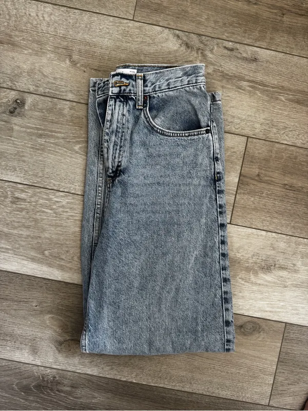 Topshop Light Blue Boyfriend Jeans - Image 2