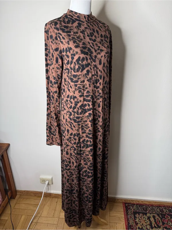 Old Navy Mock Neck Leopard Maxi Dress NWT M - Image 5