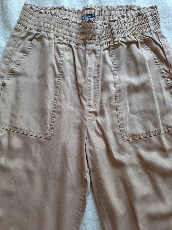 Abercrombie & Fitch 100% Lyocell Tan Paperbag Waist Jogger Pants M - Image 2