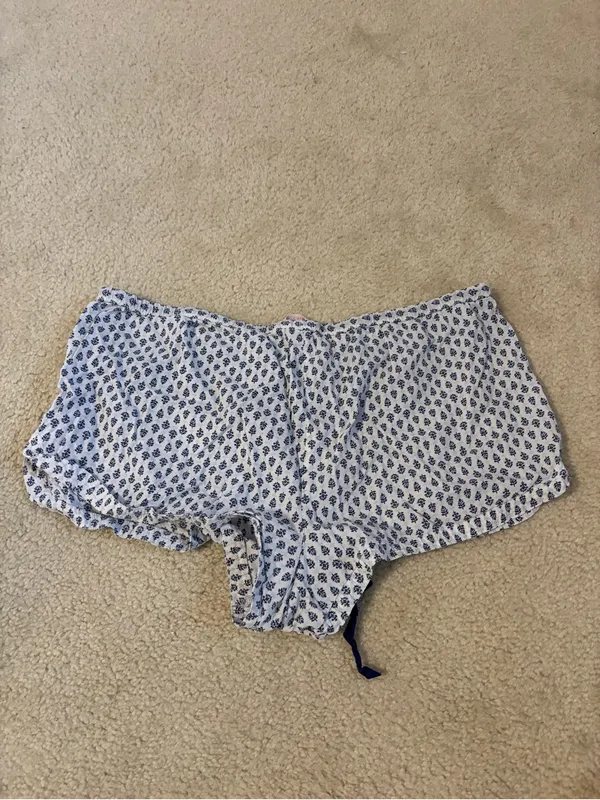 Victoria's Secret Blue and White Printed Sleep Shorts - Image 3