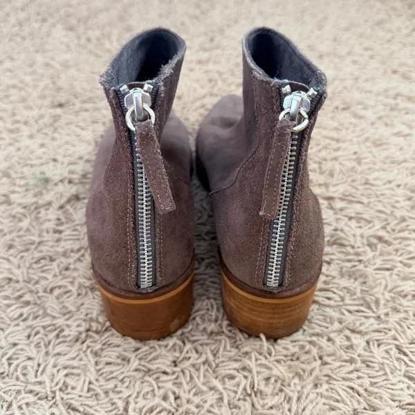 Steve Madden Brown Ankle Boots with Back Zip Size 7.5 - Image 4