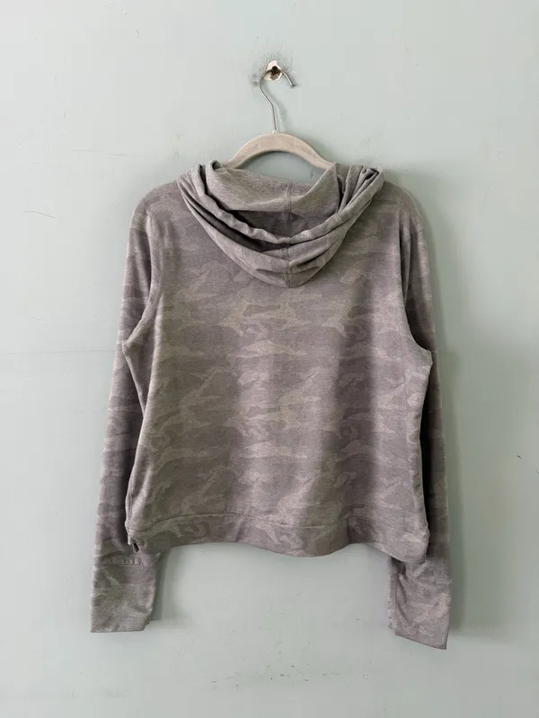 Vuori‎ Halo Essential Hoodie Pale Heather Camo Sweatshirt - Image 4