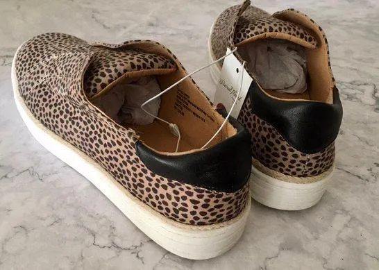 Cheetah Print Sneakers, Size 10 Brown - Image 4