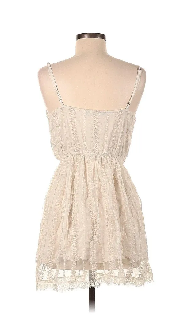 Abercrombie Cream Lace Dress - Image 2