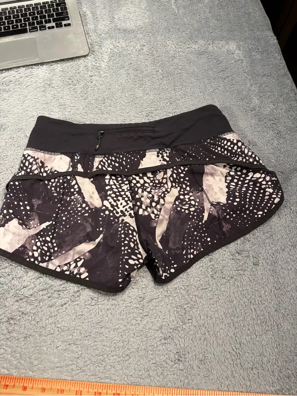 Lululemon speed up Black Patterned Running Shorts 6 - Image 7