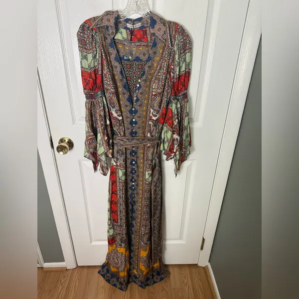 Alice + Olivia Jaylen Mix Scarf Print Handkerchief Sleeve Maxi Dress S - Image 2