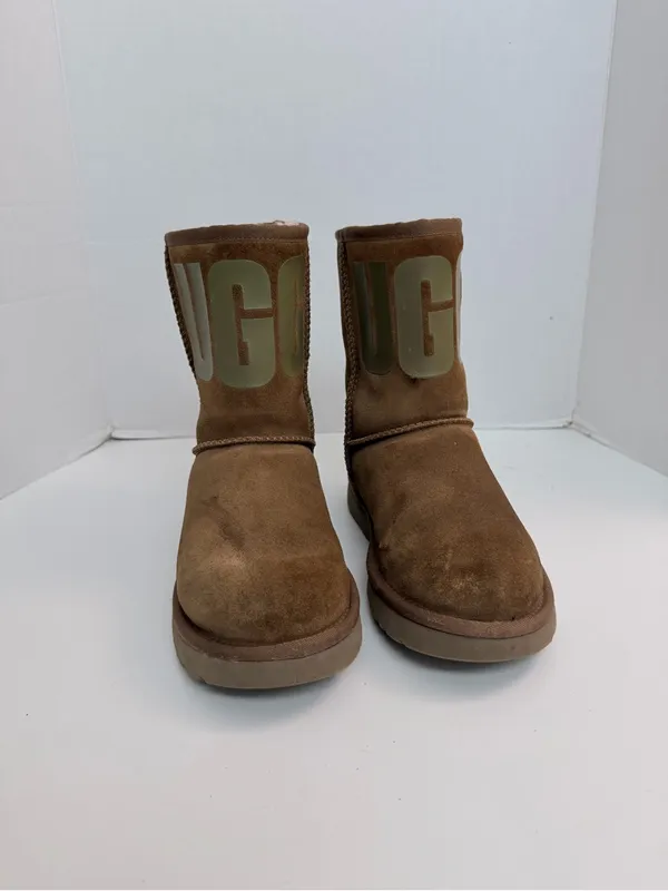 Ugg Boots Classic Short Rubber Logo Bold Spell Out Leather Chestnut Tan Gold - Image 2