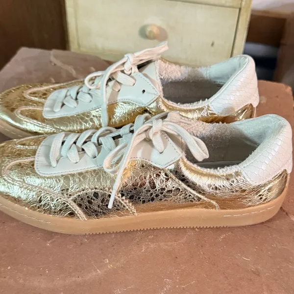 Dolce Vita Nadia Sneakers in Gold - Image 3