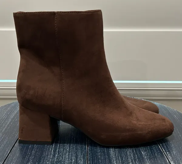 Old Navy Ankle Boots - Image 6