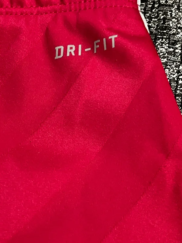 Womens medium Nike Shorts - Image 7