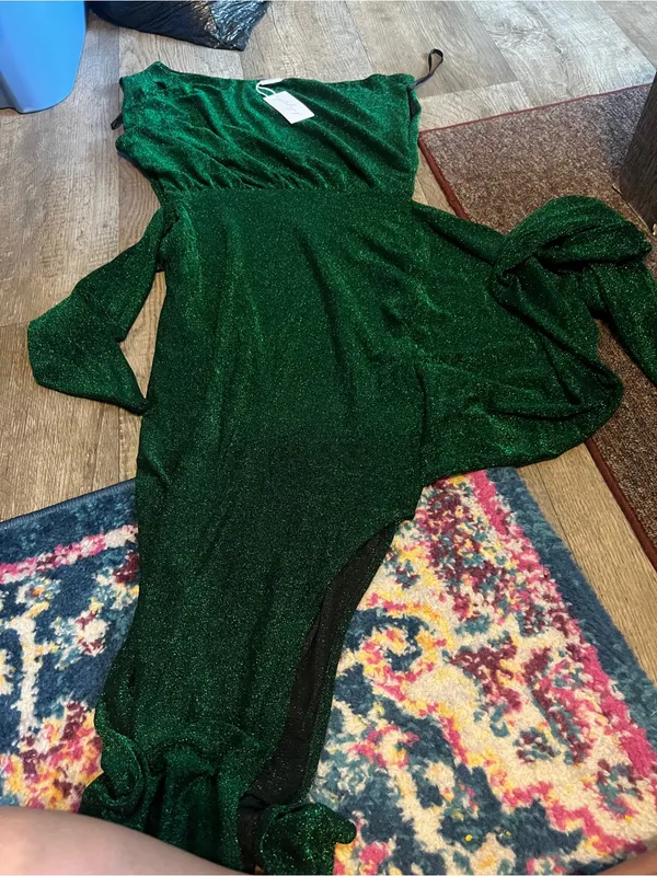 NWT Petal and Pup Midi Santiago Off Shoulder emerald metallic green dress size S - Image 14