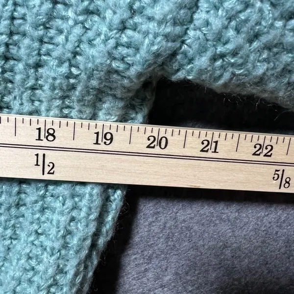 Forever 21 Mint Green V-Neck Cropped‎ Chunky Knit Sweater Small - Image 3