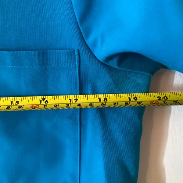 FIGS Extreme Blue Catarina Scrub Top Uniform Nurse Doctor Women's size Small - Image 6