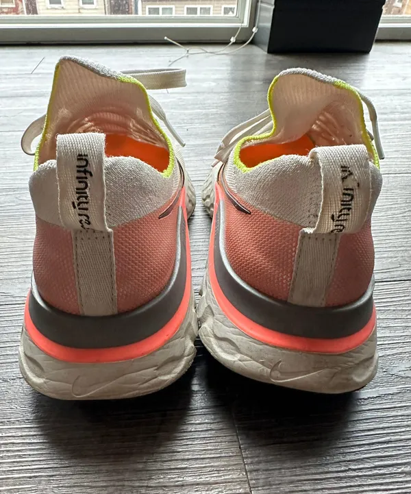 Nike Infinity React Run Flyknit - Image 4