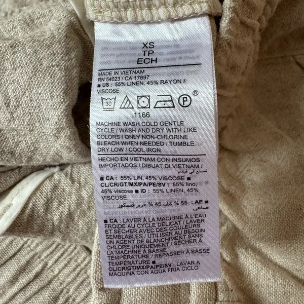 Old Navy size XS linen blend high-rise shorts in cream - Image 6