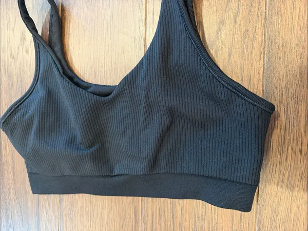 Athleta Black Ribbed V-Neck Sports Bralette Size Small - C33-057 - Image 5