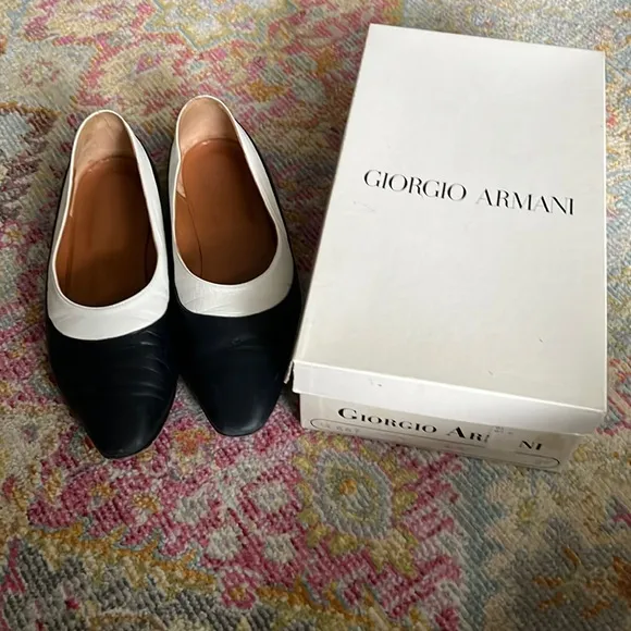 Giorgio Armani navy/white leather flat - Image 2