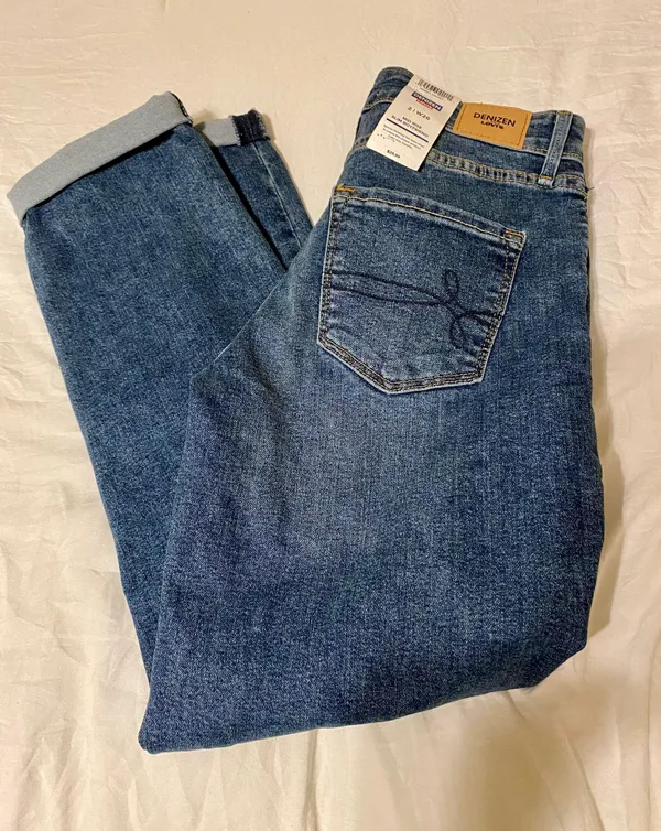 Levi's NWT Denizen By Boyfriend Jeans - Image 4