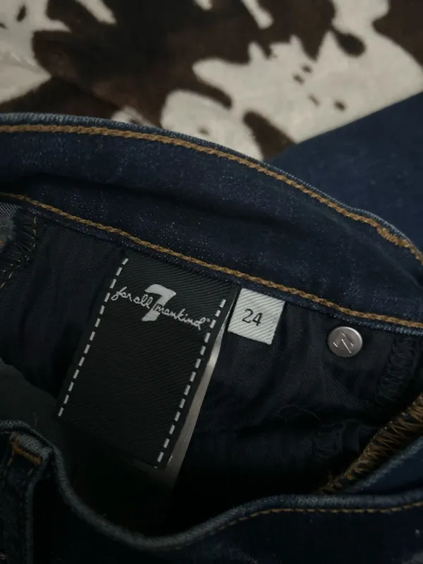 7 For All Mankind - Image 4