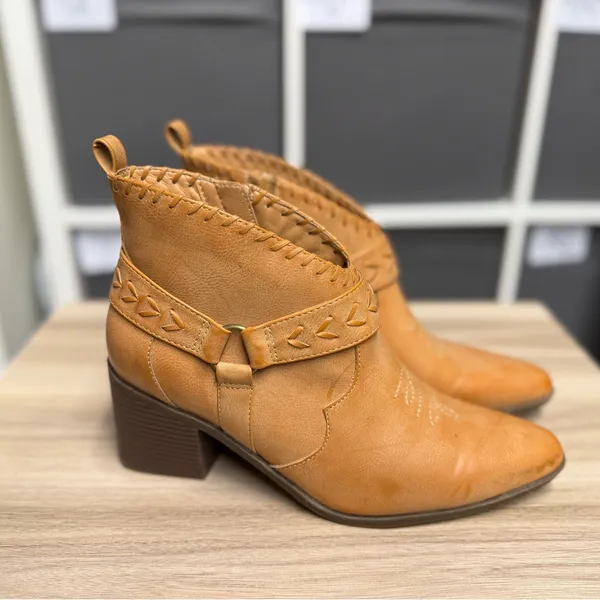 Frye & Co Palma Women's Tan Ankle Chelsea Boots - Image 2
