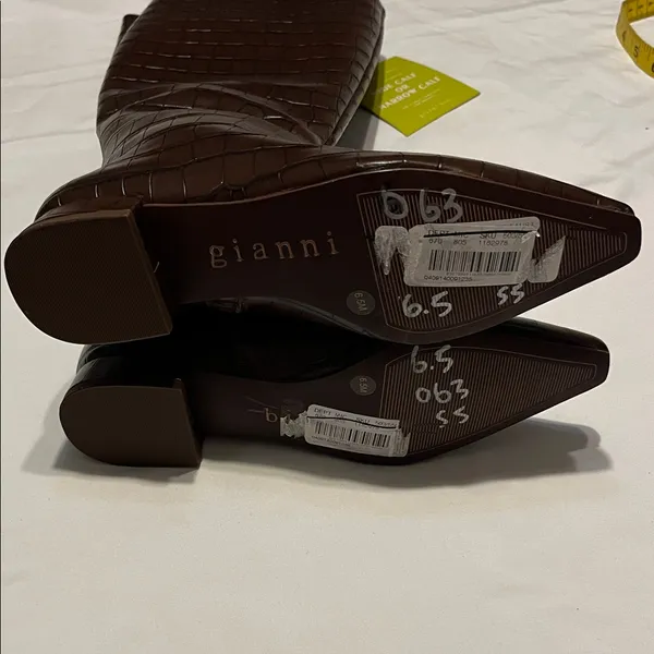 Gianni Bini Brown Croc-Embossed Heeled Boots - Image 10