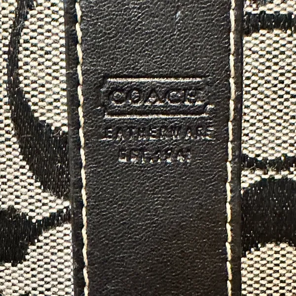 Coach cross body purse - Image 3