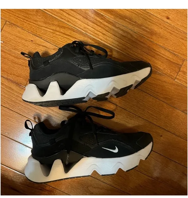 Nike RYZ Sneakers - Image 2