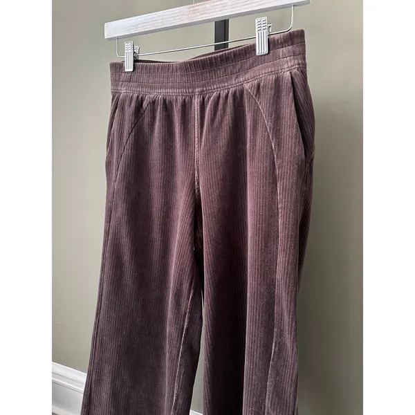 Lululemon Scuba Mid-Rise Wide-Leg Crop *Velvet Cord Size 4 Espresso - Image 4