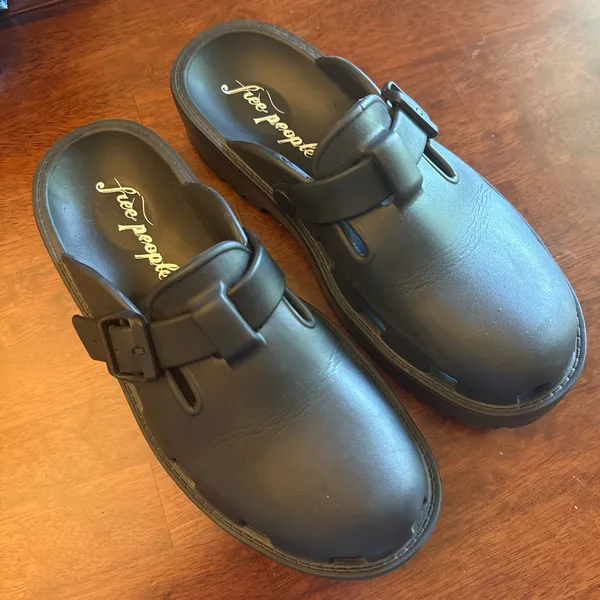 FREE PEOPLE Karlie Buckle Clog in Black Sz 9 ✨ - Image 3