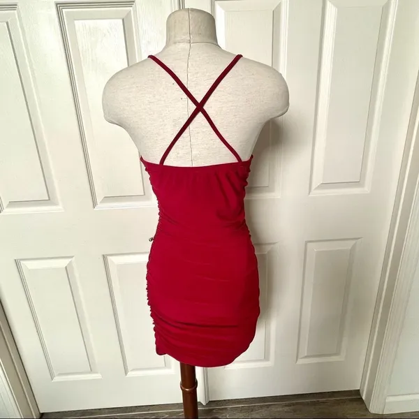 Fashion magazine red cocktail dress - Image 2