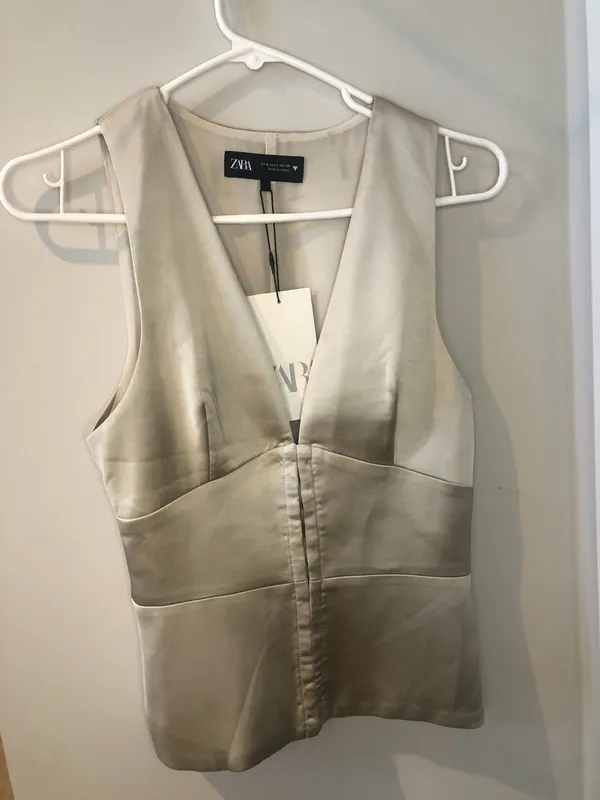 NWT Zara Champagne Satin V Neck Corset Top Peplum Hem. Size Small - Image 3