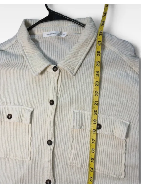 Women's Altar'd State White Waffle Knit Button Down Shirt Size M - Image 5