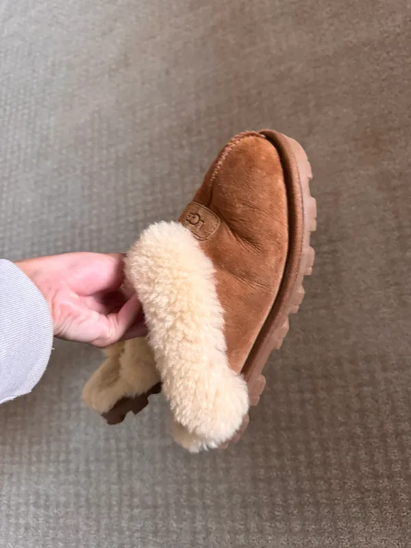 UGG slippers - Image 2