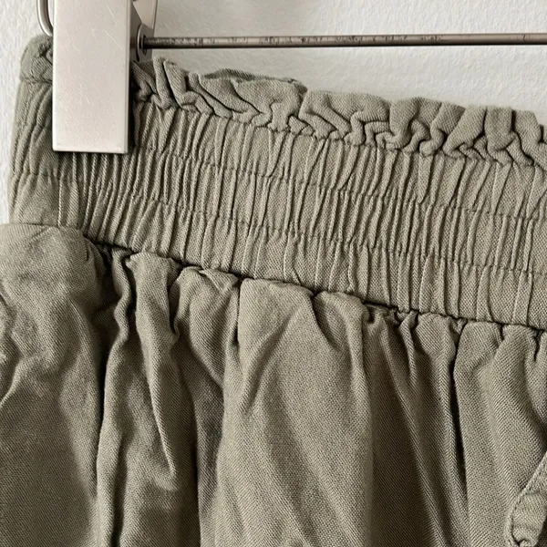 American Eagle olive green wide leg pants in size Medium - Image 2