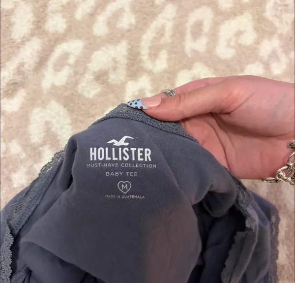 Hollister Crop Top - Image 3