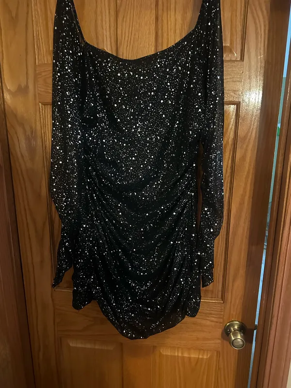 Pink dress and black dress bundle deal - Image 2