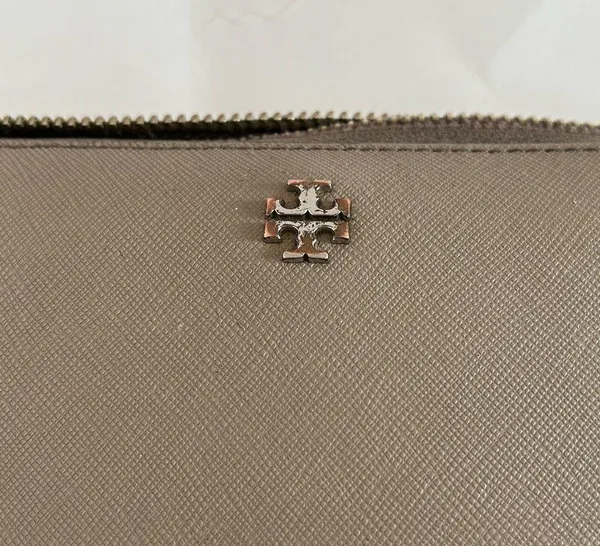 Tory Burch sapphire leather wallet - Image 3