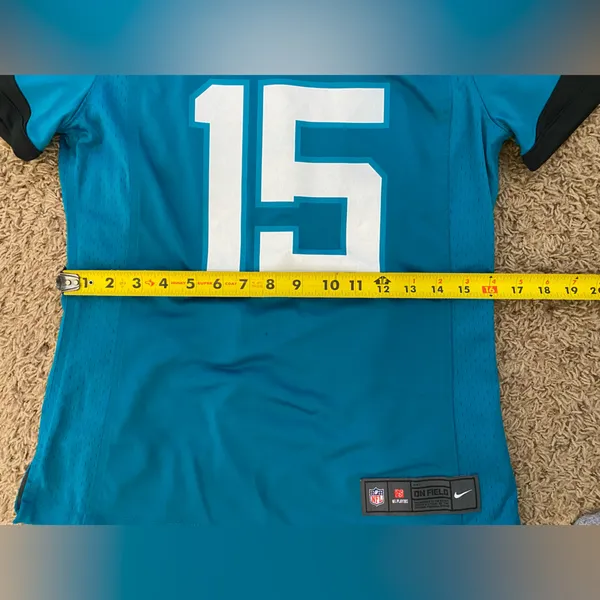 Nike NFL Minshew II Jacksonville Jaguars Womens Jersey size Small - Image 8