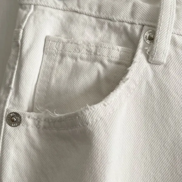 Zara Women's White Distressed Flare Jeans - Image 5