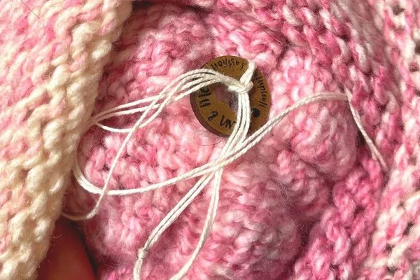 Handmade pom hat rose pink knit slouchy removable faux fur pompom adult winter - Image 8