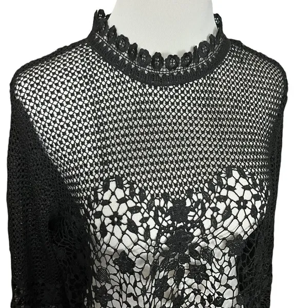 Bold Elements Black Crochet Lace Sheer Long Bell Sleeve Top XL - Image 4
