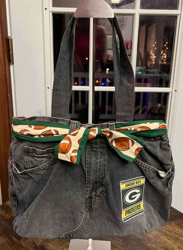 Handmade | Green Bay Packers Denim Purse. - Image 16