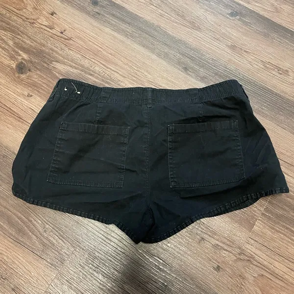 Hollister black shorts! - Image 2