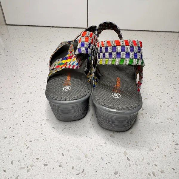 Bernie Mev Fame Woven Rainbow Silver Wedge Sandals Womens 39 or 8 Platform‎ - Image 5