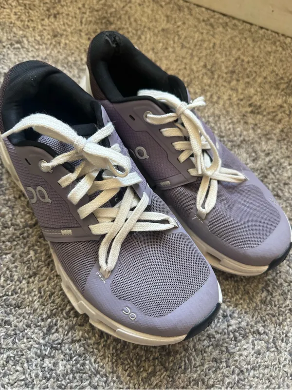 On Running Women’s Cloudflyer 4 Low Top Sneakers - Image 12