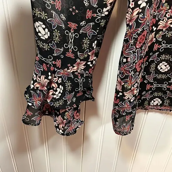 BCBGeneration sheer floral boho blouse - Image 5
