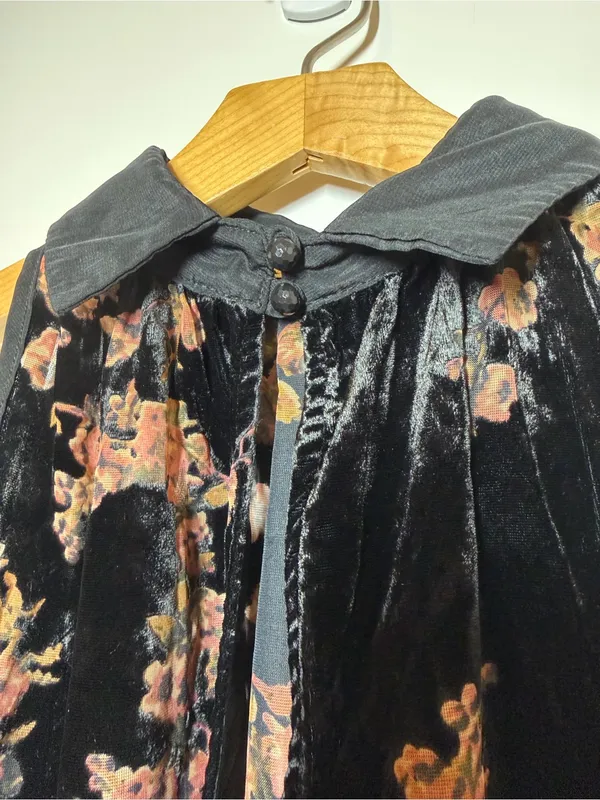 Gimmicks by BKE Black Floral Velvet Sleeveless Tunic - Image 6