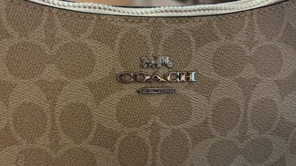 Teri Coach Shoulder Bag - Image 2
