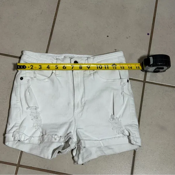 Abercrombie & Fitch High Rise White Distressed Women Jean Shorts size 2‎ - Image 5