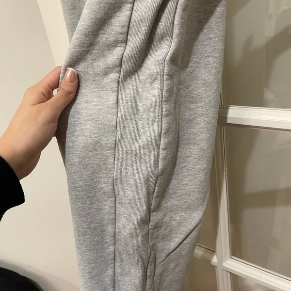 Aritzia TNA Gray Hoodie and Sweatpants Set - Image 14
